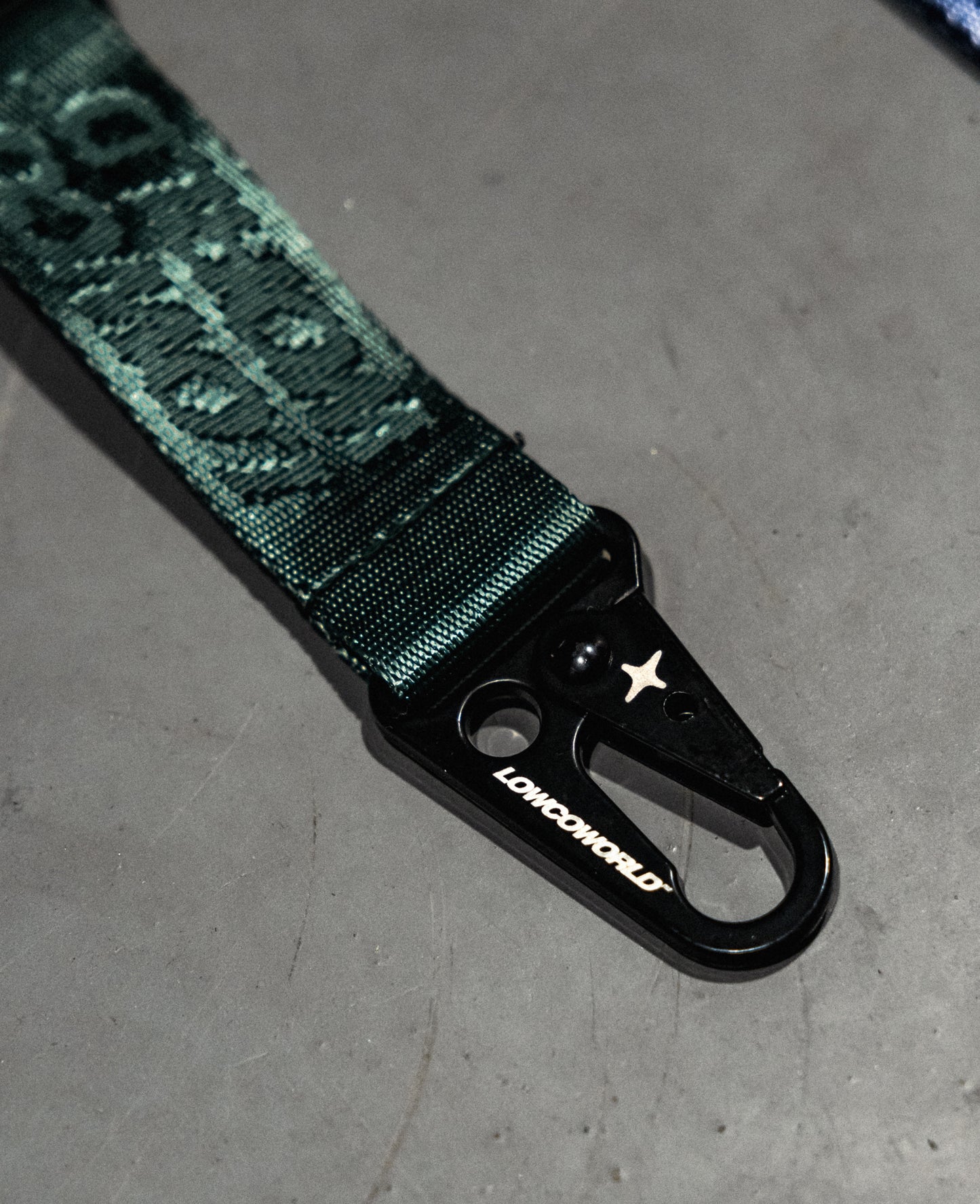 Essential Lanyard - Long